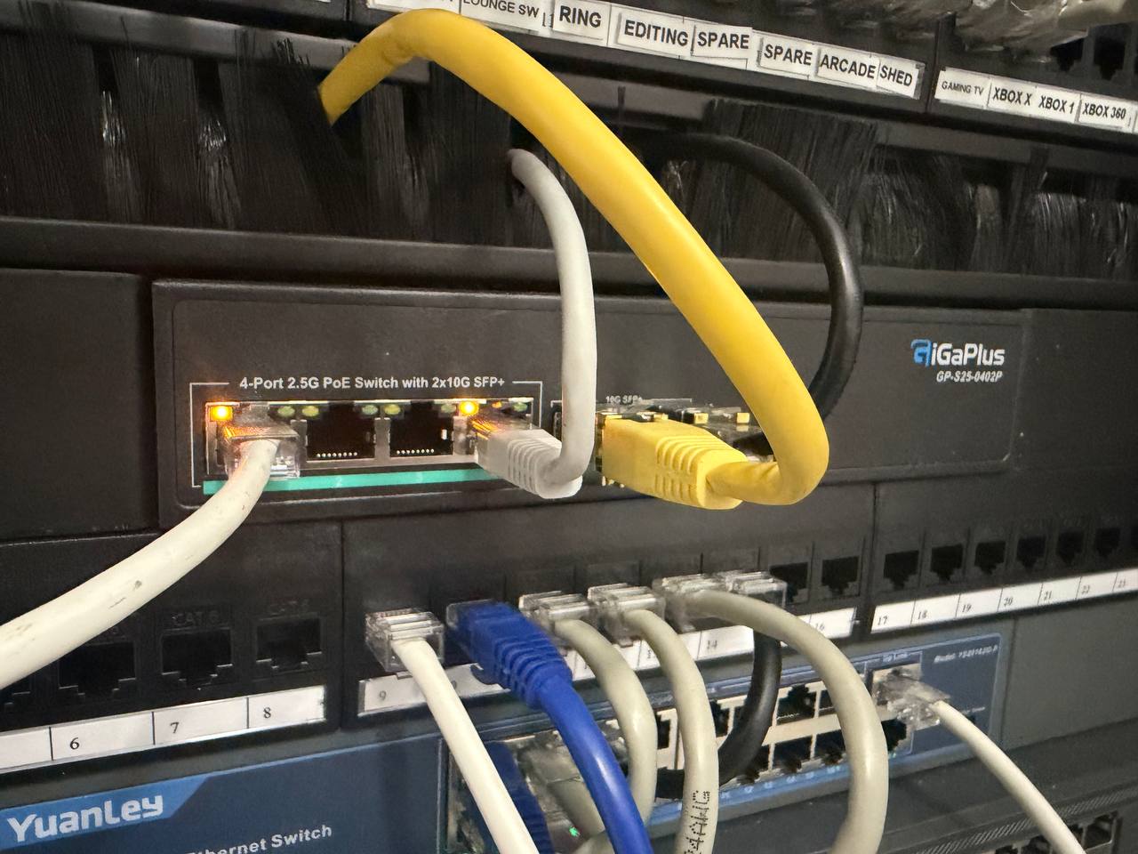 GiGaPlus 2.5G PoE switch installed in a home rack — one of the best 2.5G switches available in the UK in 2026